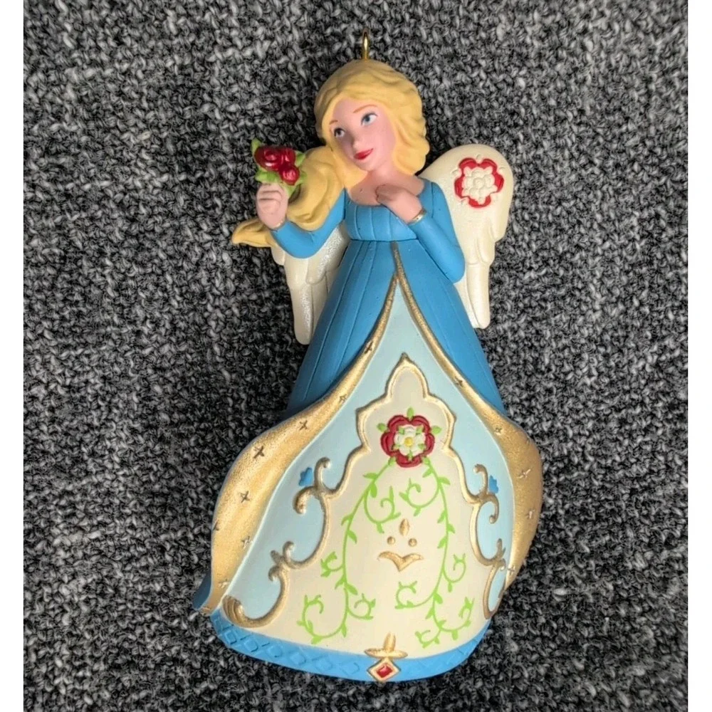 2013 Hallmark Keepsake England Angel Around The World Christmas Ornament w/ Box